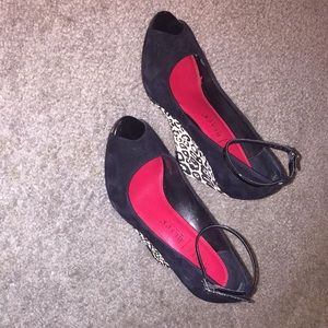 White House black market wedges